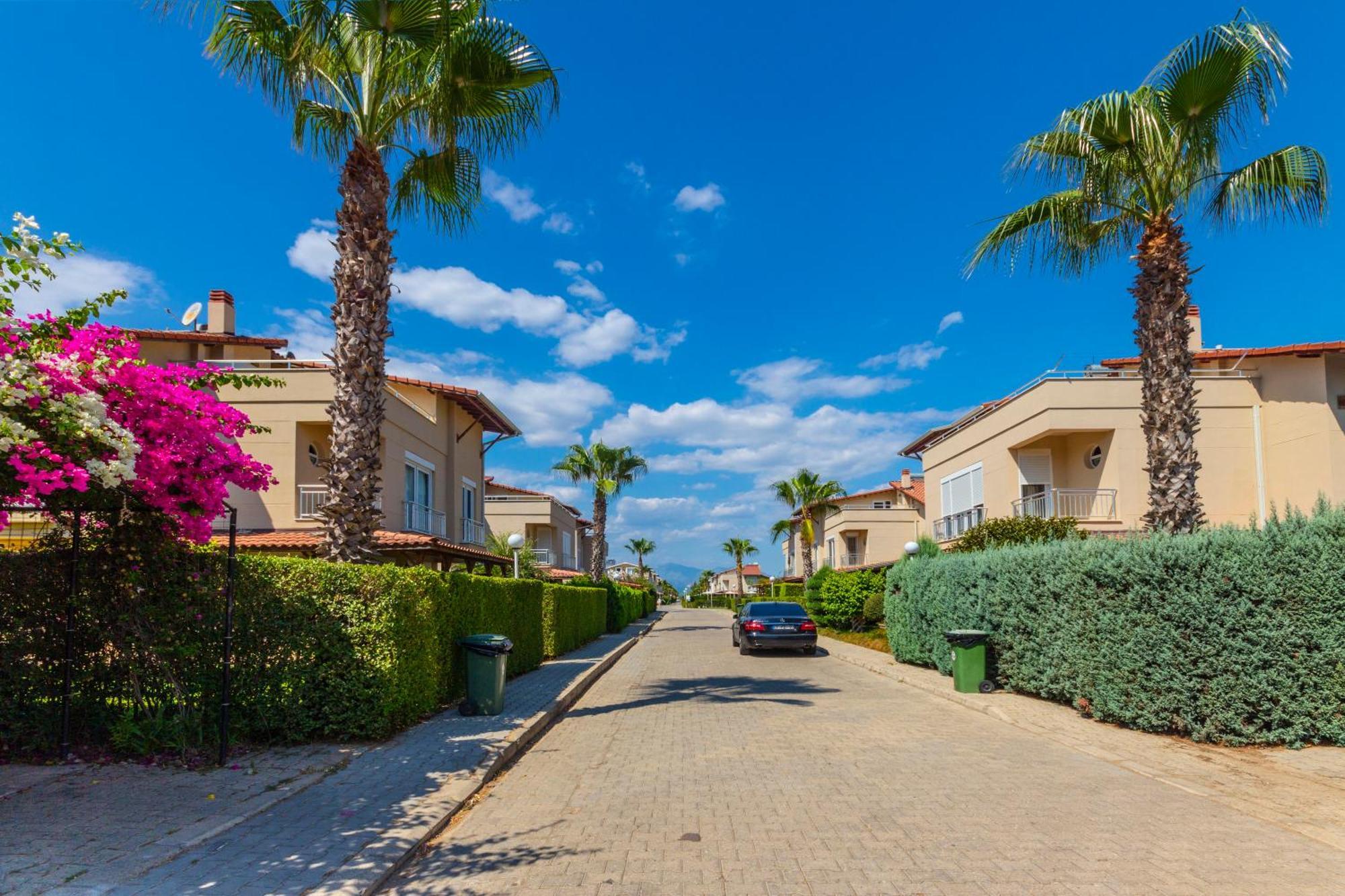 Paradise Town Villa Lucky Belek Luaran gambar